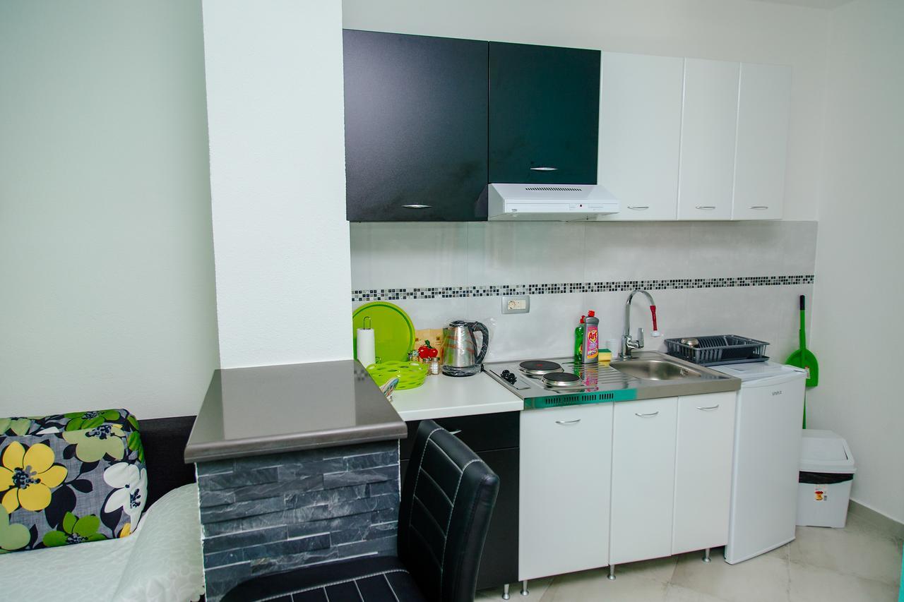 Apartmani Mozaici Risan Eksteriør billede