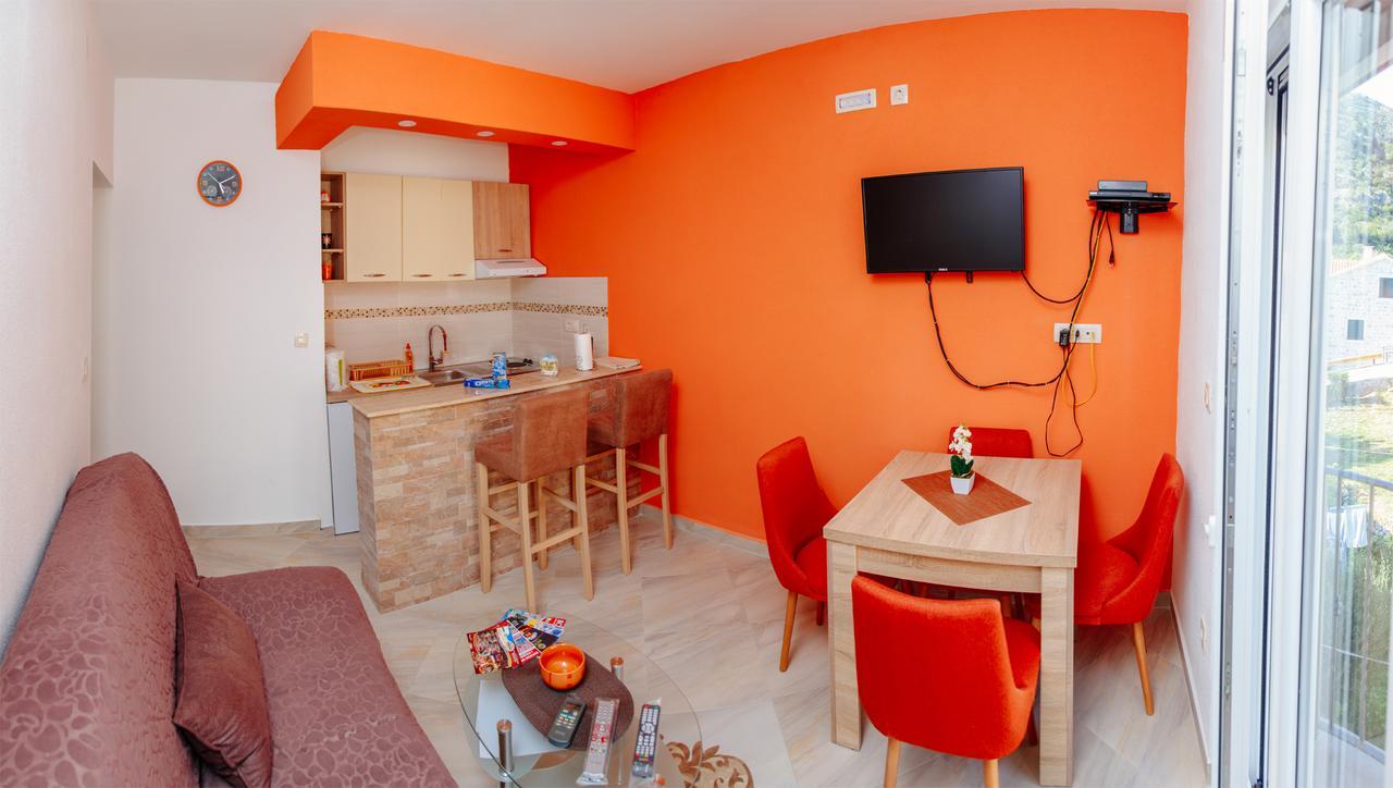 Apartmani Mozaici Risan Eksteriør billede