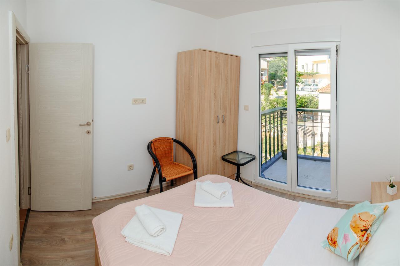 Apartmani Mozaici Risan Eksteriør billede